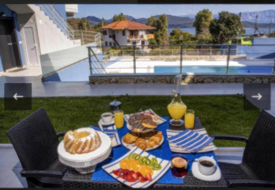 Natural landscape, Dining area, Pool view, Swimming pool, sunbed
