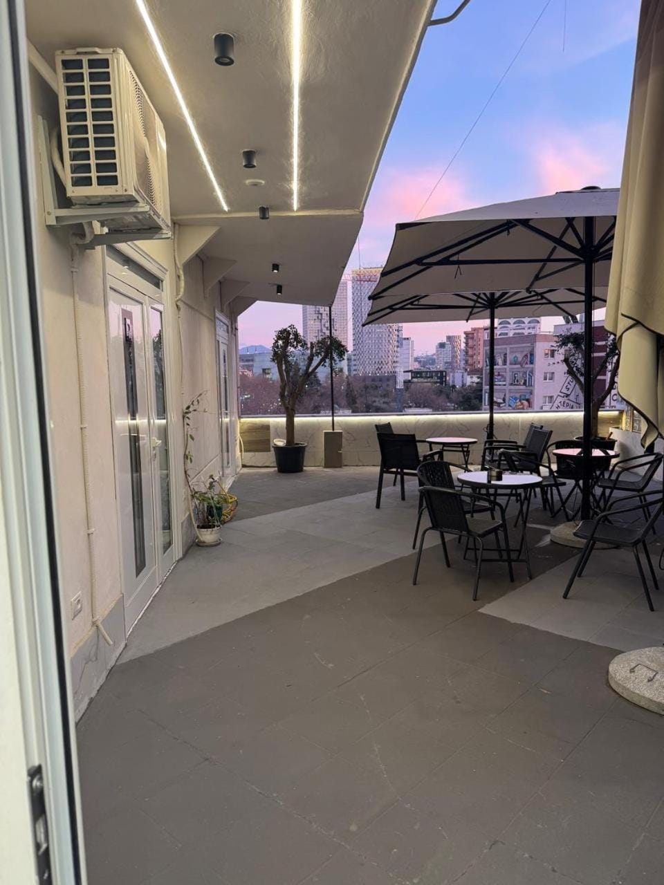 Patio, Day, View (from property/room), Balcony/Terrace, Dining area, air conditioner