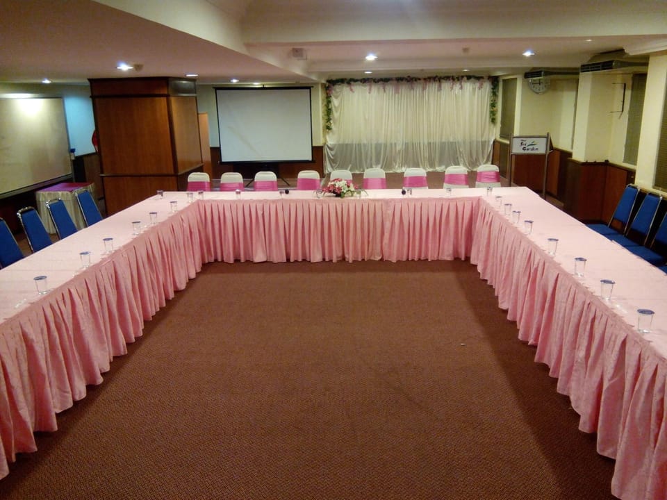 Meeting/conference room