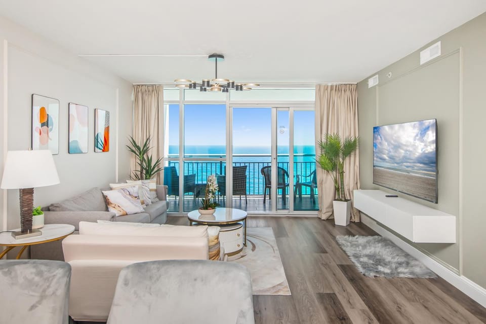 New Luxury Oceanfront 2BR Condo with Relaxing Ambiance Apartment in Myrtle Beach