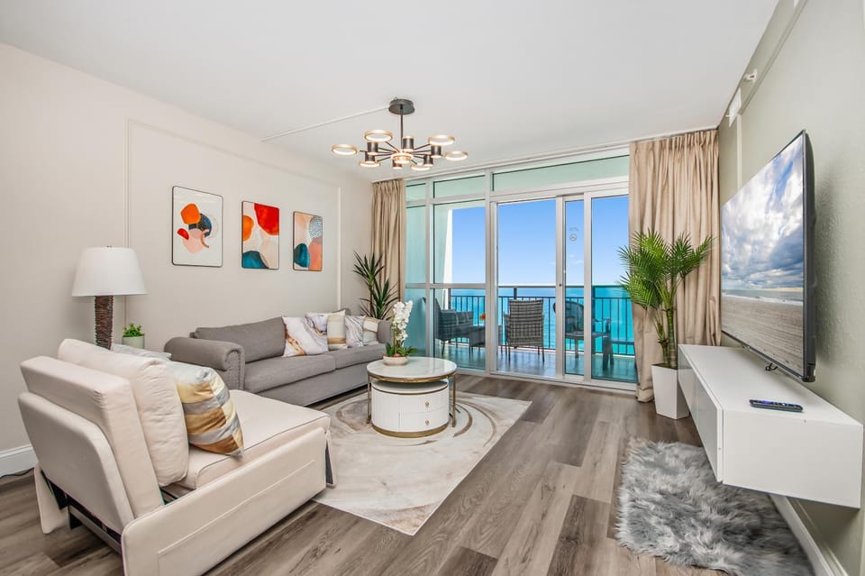 New Luxury Oceanfront 2BR Condo with Relaxing Ambiance Apartment in Myrtle Beach