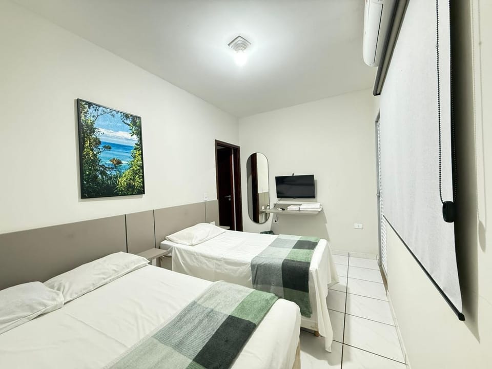 Pousada DONA LÍDIA Hostel in State of Paraná