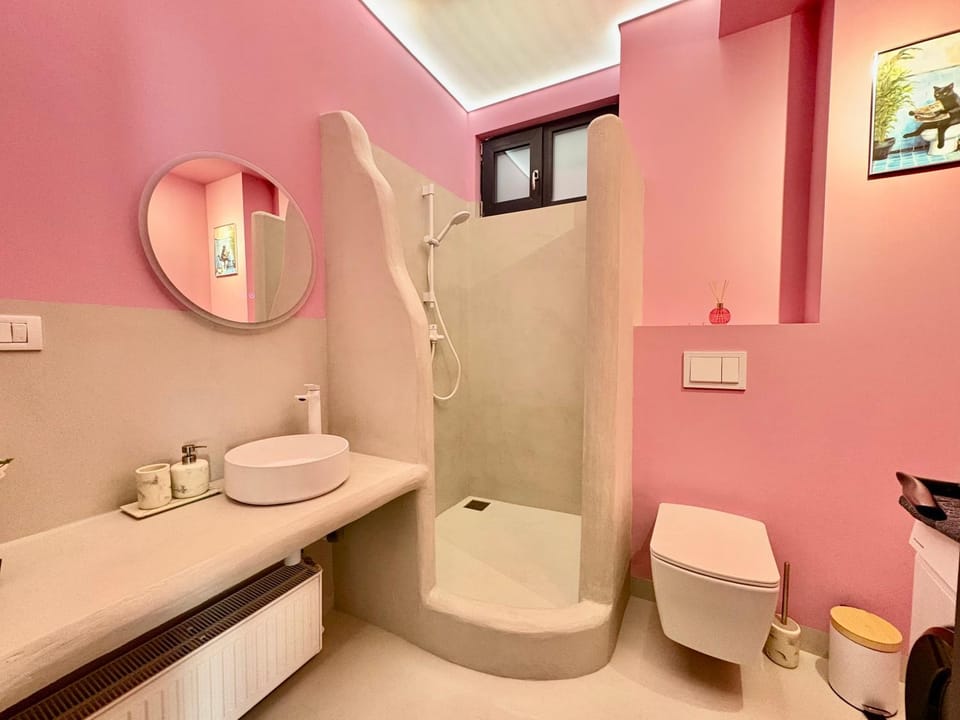 Shower, Toilet, Bathroom