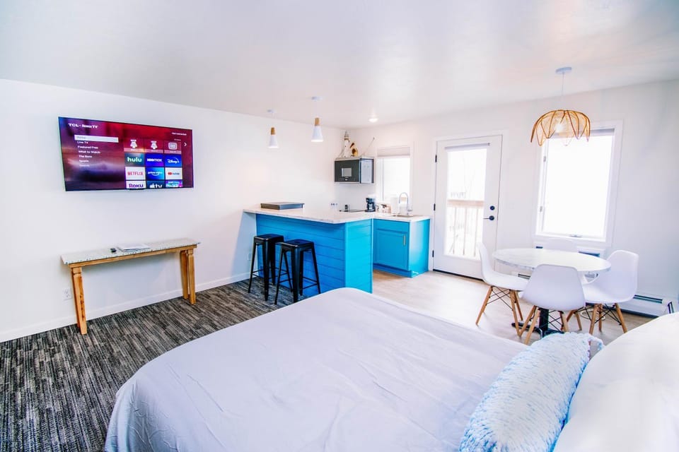 The Painted Pelican Motel in Wisconsin