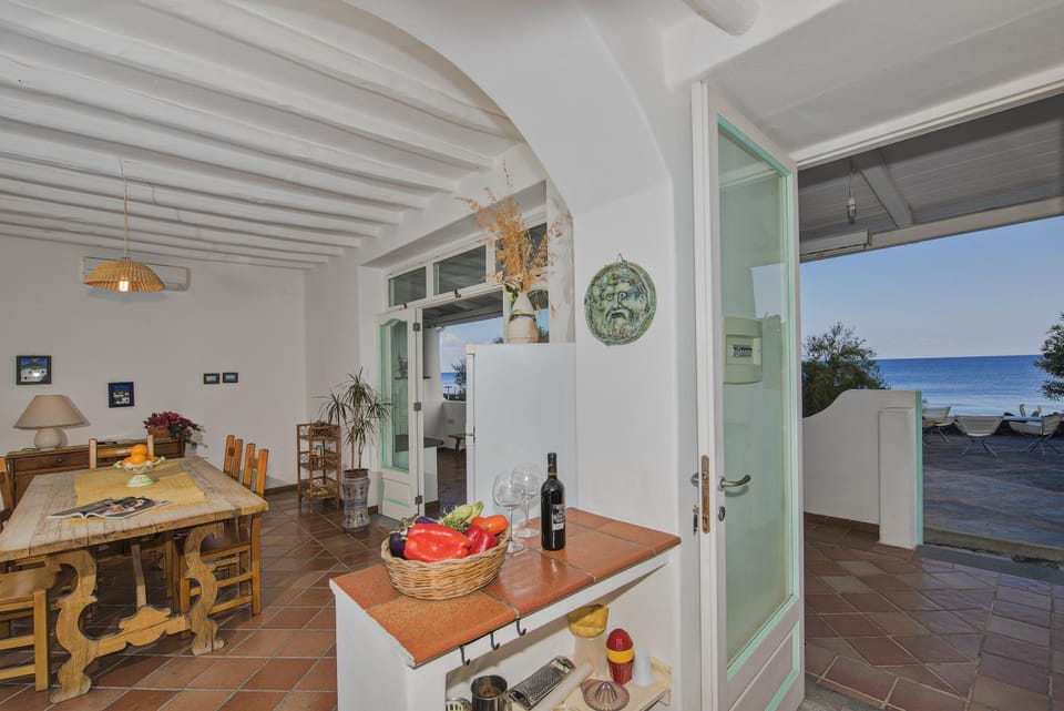 Day, Summer, Dining area, Communal kitchen