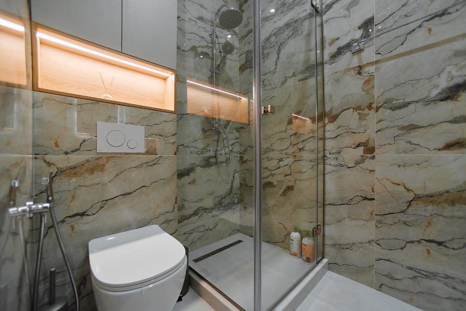 Shower, Toilet, Bathroom