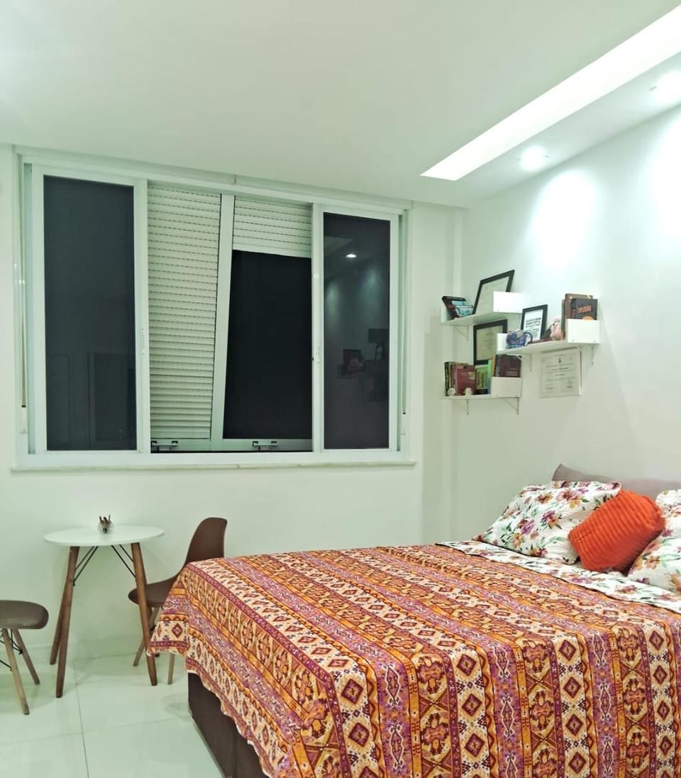 Apê 2 quadras beach with garage Apartment in Rio de Janeiro