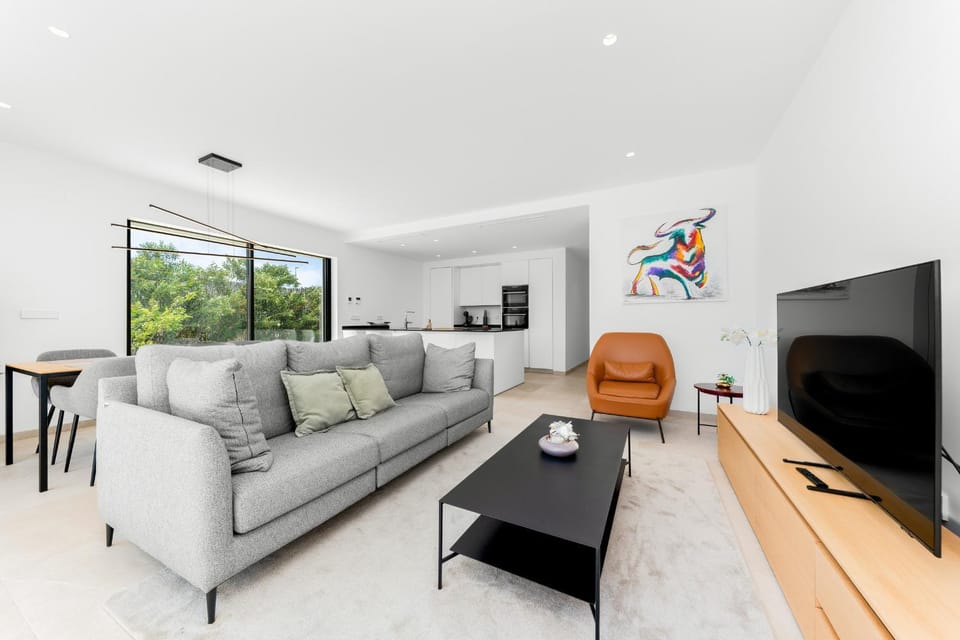 Communal lounge/ TV room, Living room