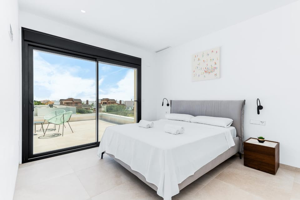 Bed, Bedroom