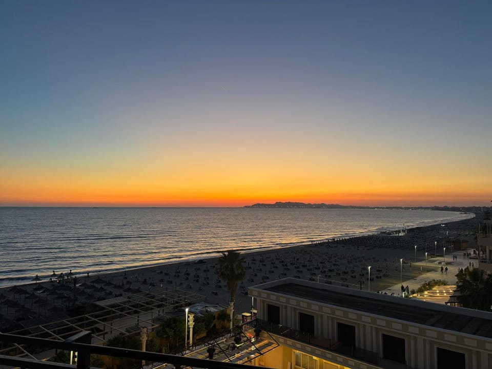 Nearby landmark, Day, Natural landscape, Beach, Sea view, Sunrise, Sunset