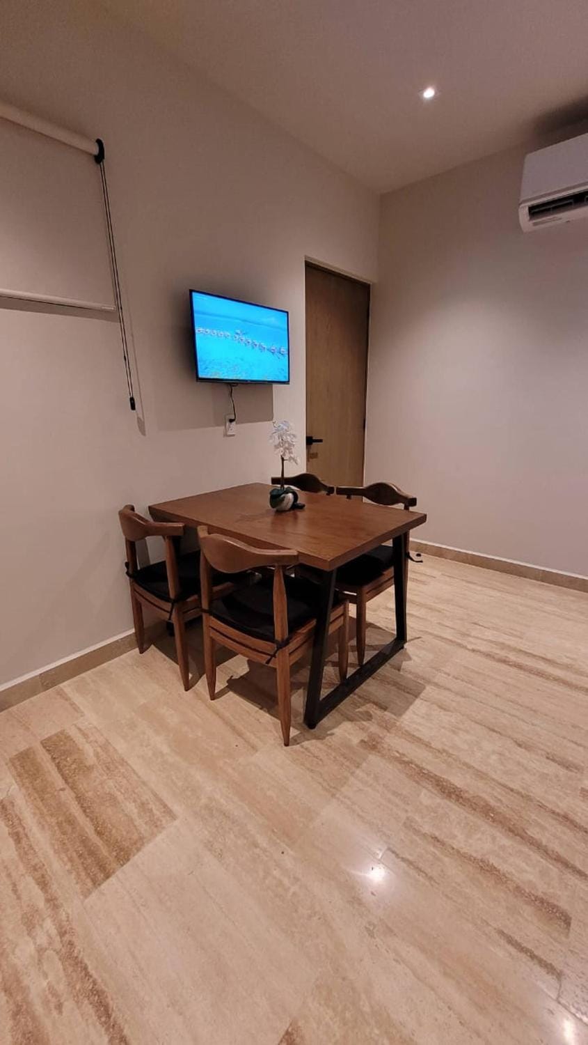 Luxury Apartment 1Br in PdC, Steps from Beach Apartment in Playa del Carmen