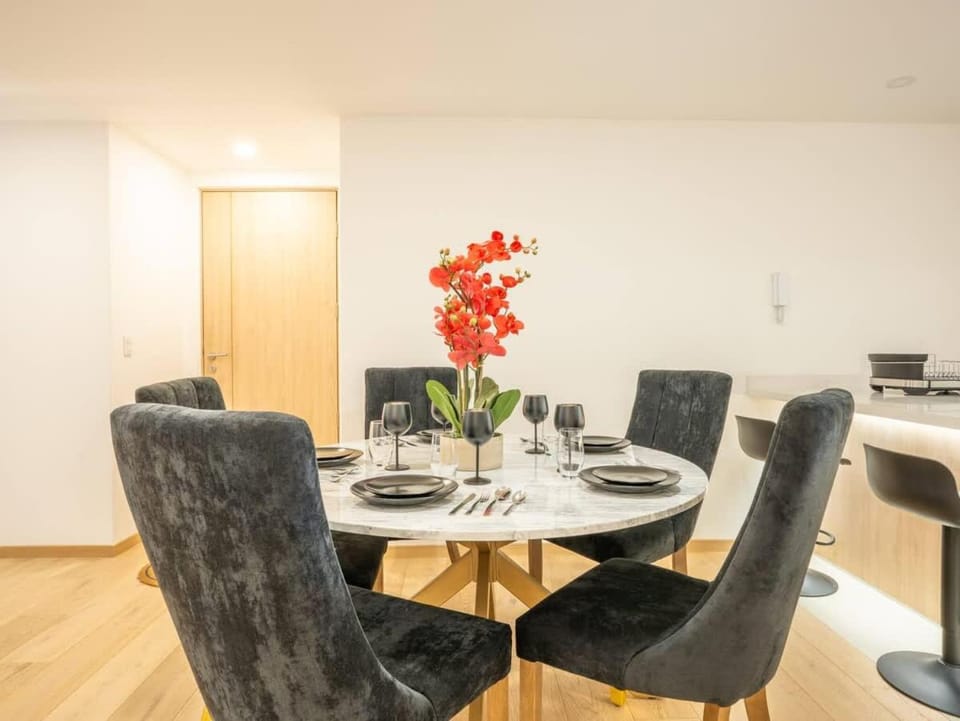 Stunning 3BR in Condesa with Terrace, Pool & Gym Apartment in Mexico City