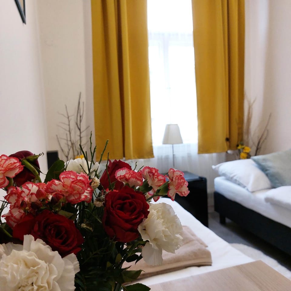 Property building, Bed, Photo of the whole room, Bedroom