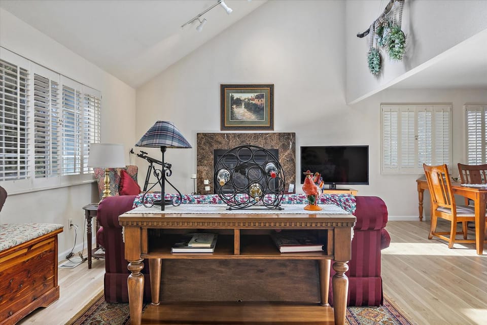 Holly Hill Cottage House in Cambria