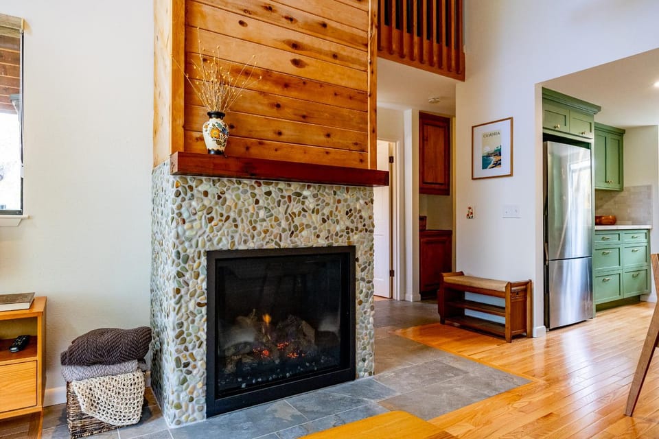 Poppy Cottage in the Pines House in Cambria