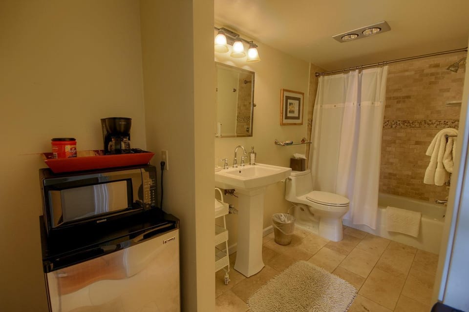 Sounds of the Surf-Spring Special House in Cambria