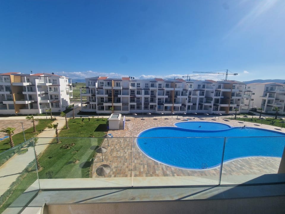 Appartement agréable et lumineux vue sur piscine WIFI Apartment in Tangier-Tétouan-Al Hoceima