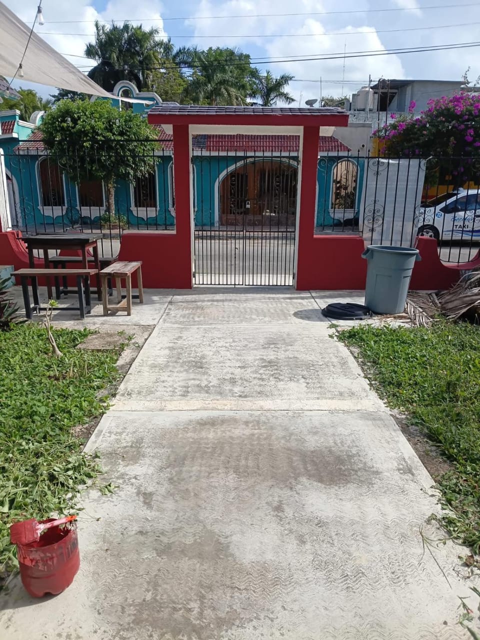 Facade/entrance, Garden view