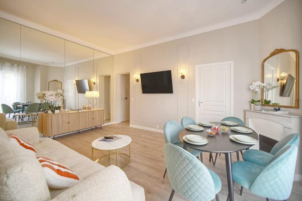 Emily 2 bedrooms 2 baths near Palais Apartment in Cannes