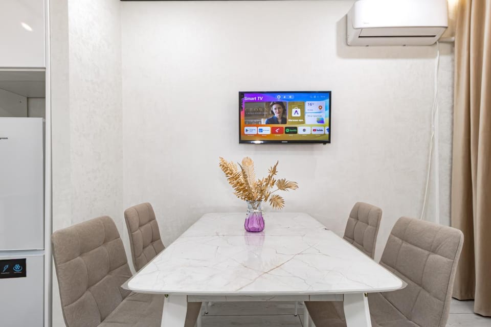 TV and multimedia, Dining area