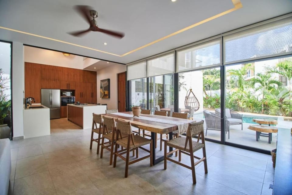Casa Mila 4BDR Luxury Villa 24-7 Security House in State of Quintana Roo