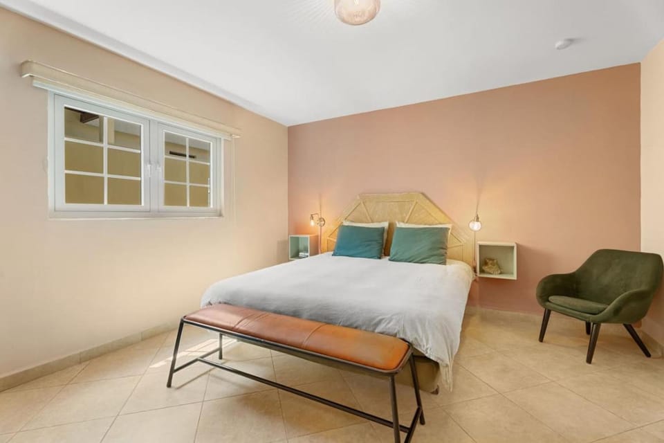 NEW 1BR 1BA Palma Real Walking to Palm Beach Area Apartment in Noord
