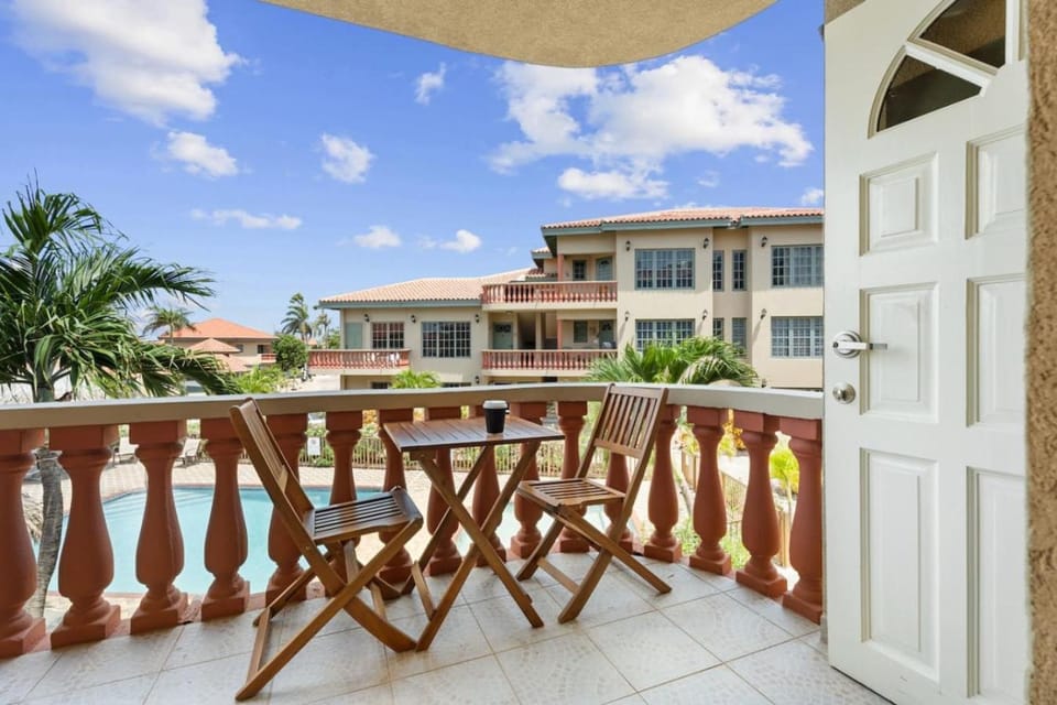 NEW 1BR 1BA Palma Real Walking to Palm Beach Area Apartment in Noord