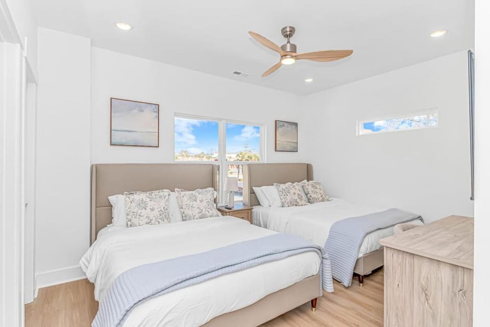 4BR Beach Oasis with Private Pool Just steps to the Ocean House in Myrtle Beach