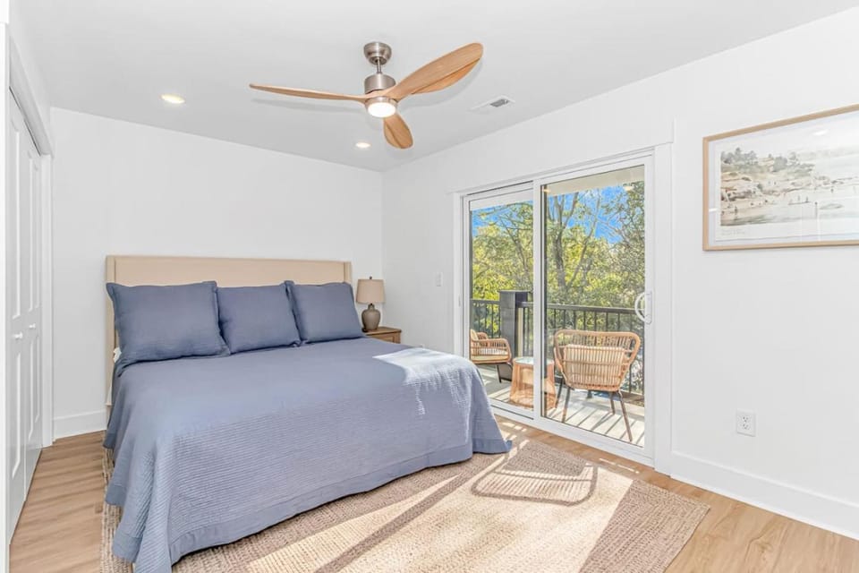 4BR Beach Oasis with Private Pool Just steps to the Ocean House in Myrtle Beach