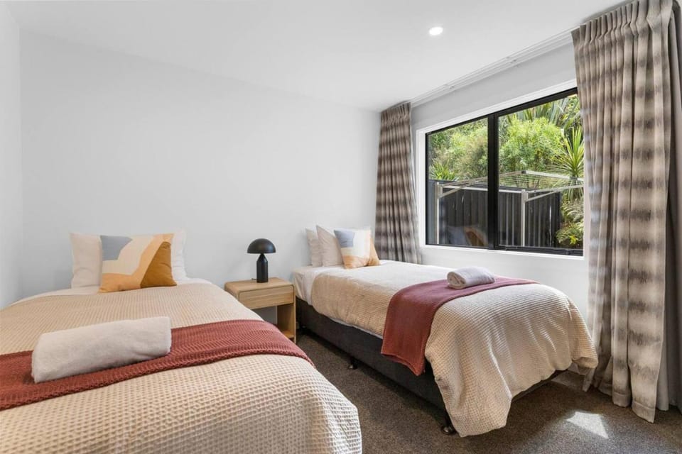 Peaceful Taupo Escape With King Suite and Comfort House in Taupo