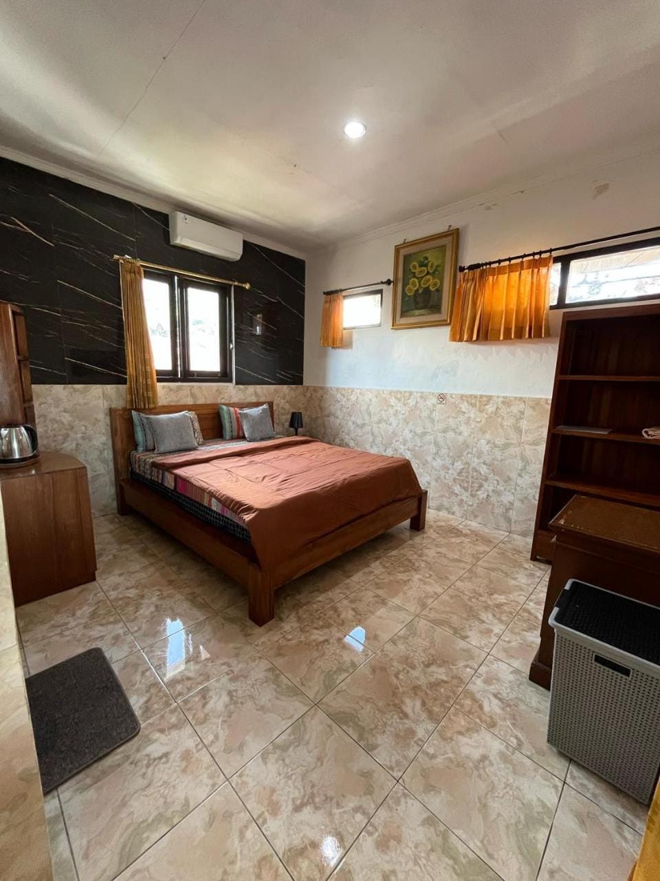 Harmony Guest House Bed and Breakfast in Karangasem Regency