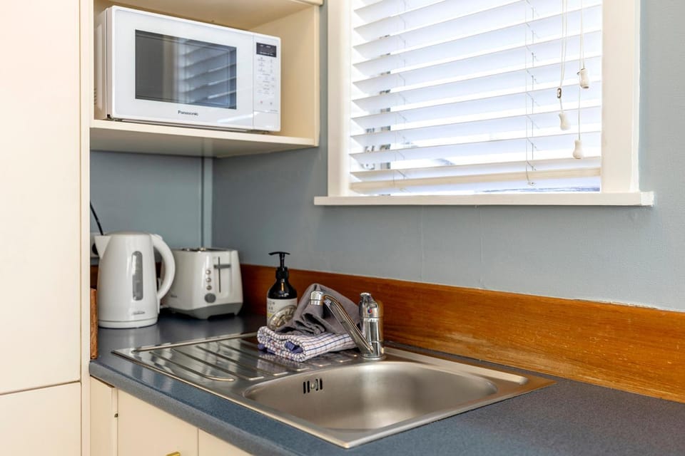 Coffee/tea facilities, Kitchen or kitchenette, toaster