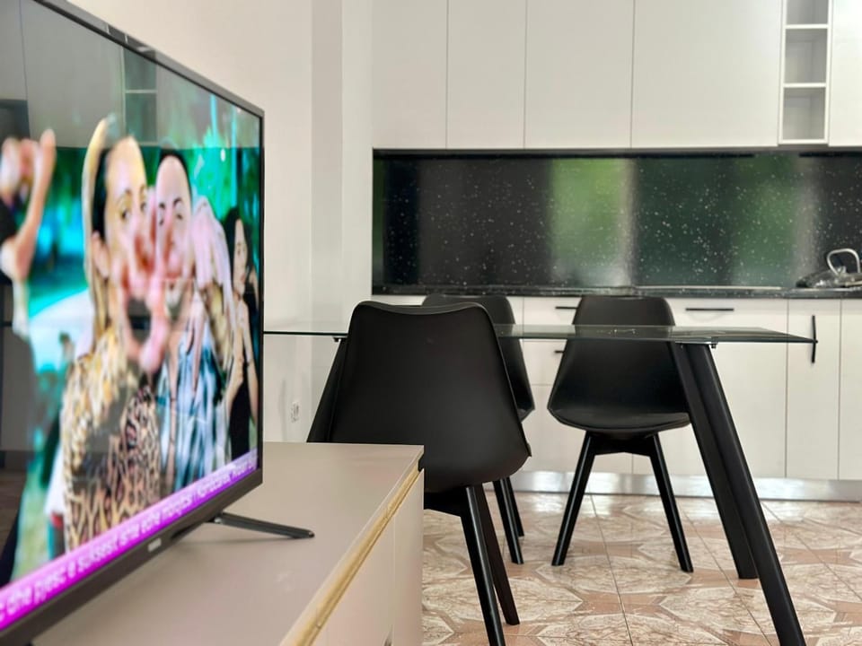 TV and multimedia, Dining area