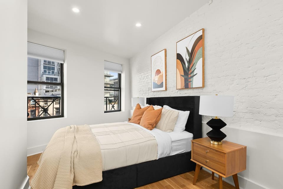Bed, Photo of the whole room, Bedroom