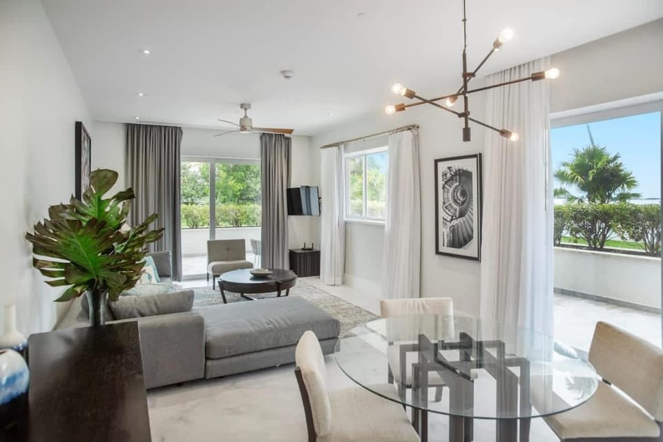Garden Villa Condo at ONE Cable Beach Apartment in Nassau