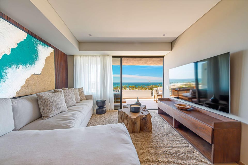 TV and multimedia, Living room, Seating area, Sea view