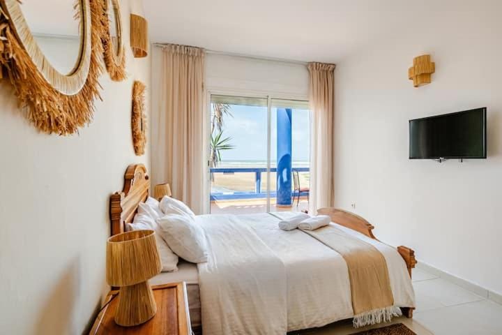 Villa with pool and beach access Villa in Casablanca-Settat