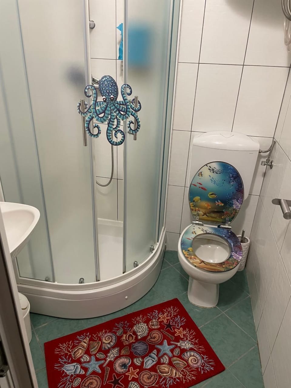 Phoenix House in Peroj