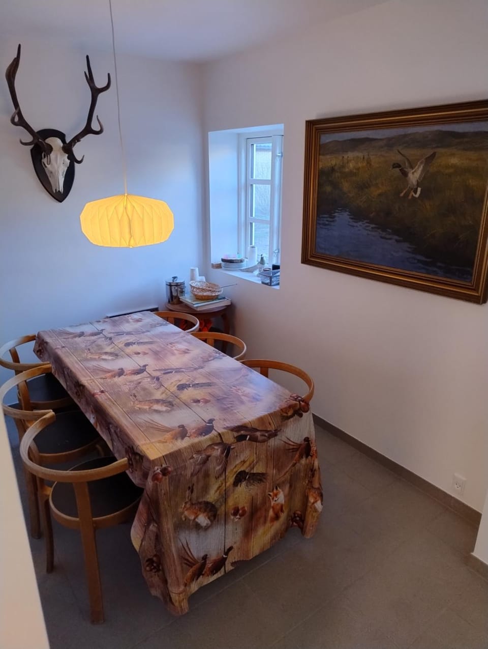 Communal lounge/ TV room, Dining area