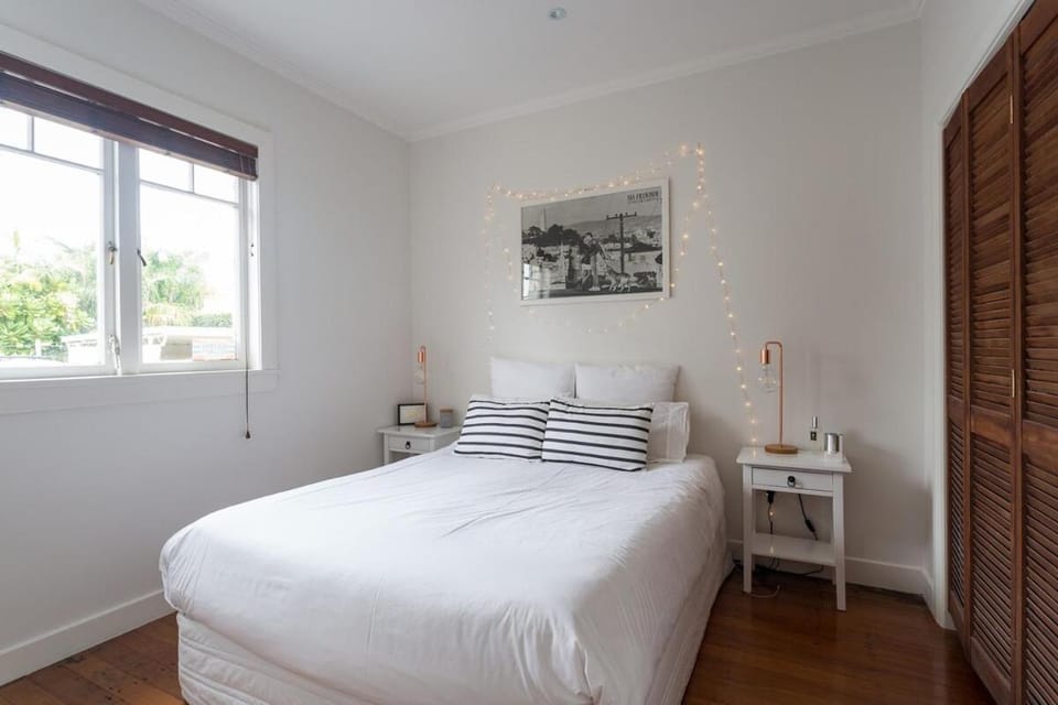 Kohimarama Beach 2 Bedroom Charmer Apartment in Auckland