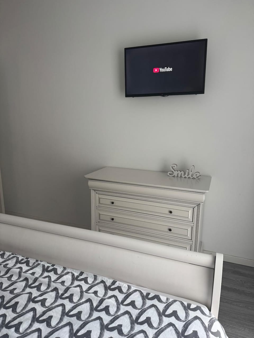 White HOME in Exigent Plaza Romania faza 4 Apartment in Bucharest