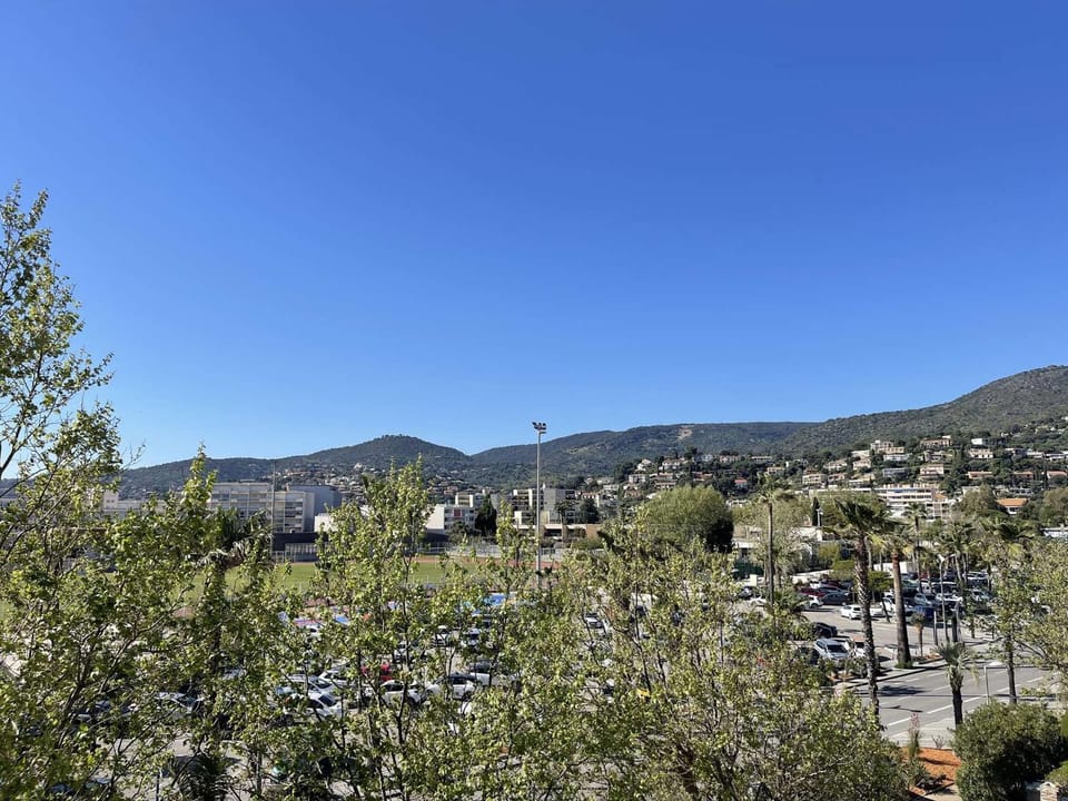 Studio Cabine - Accès Plage - Ascenseur - Parking - FR-1-308-207 Cabin in Le Lavandou