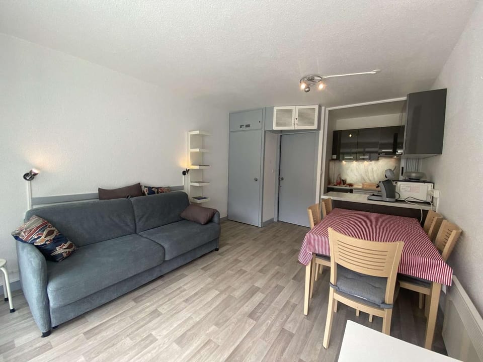 Appartement lumineux 6 pers, vue ski, Gourette - FR-1-400-141 Apartment in Nouvelle-Aquitaine