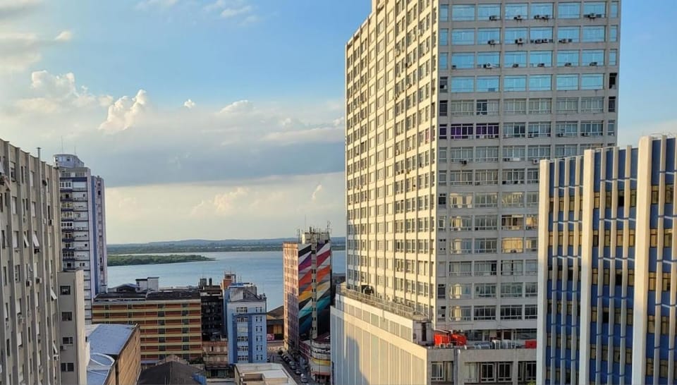 13 andar, Studio, Centro, vista incrível Guaíba Apartment in Porto Alegre