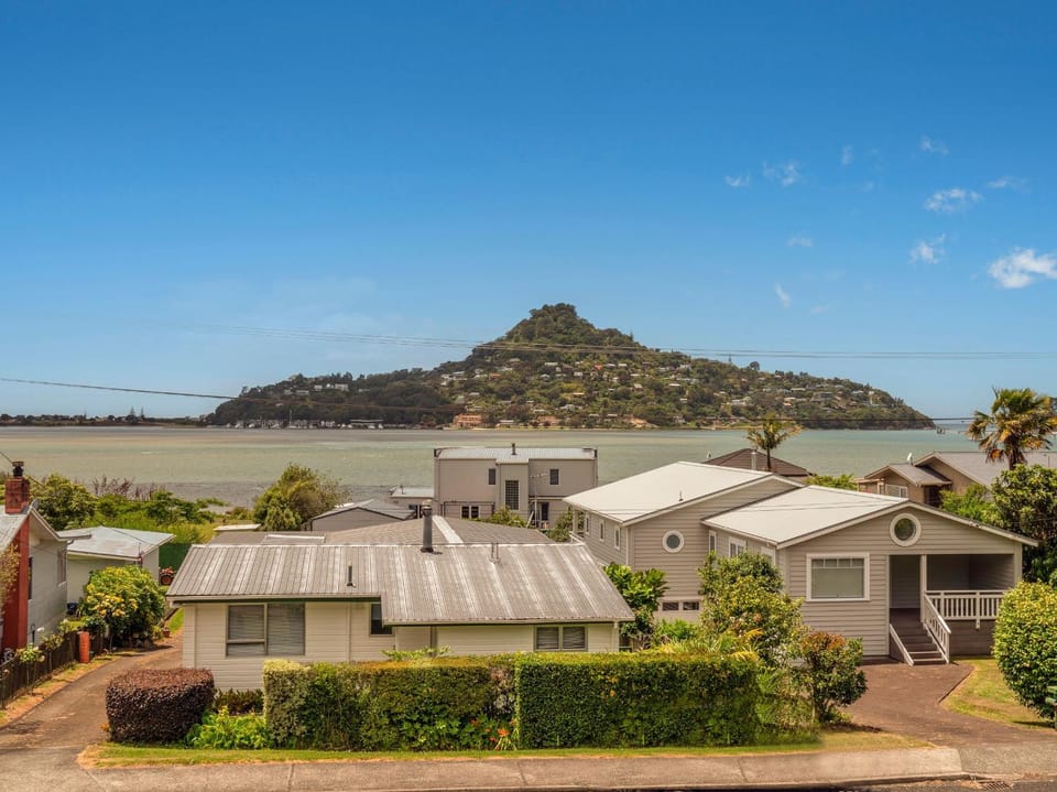 Hosts on the Coast The Harbourview Tairua House in Auckland Region