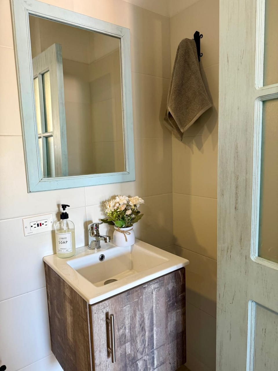 Bathroom, towels
