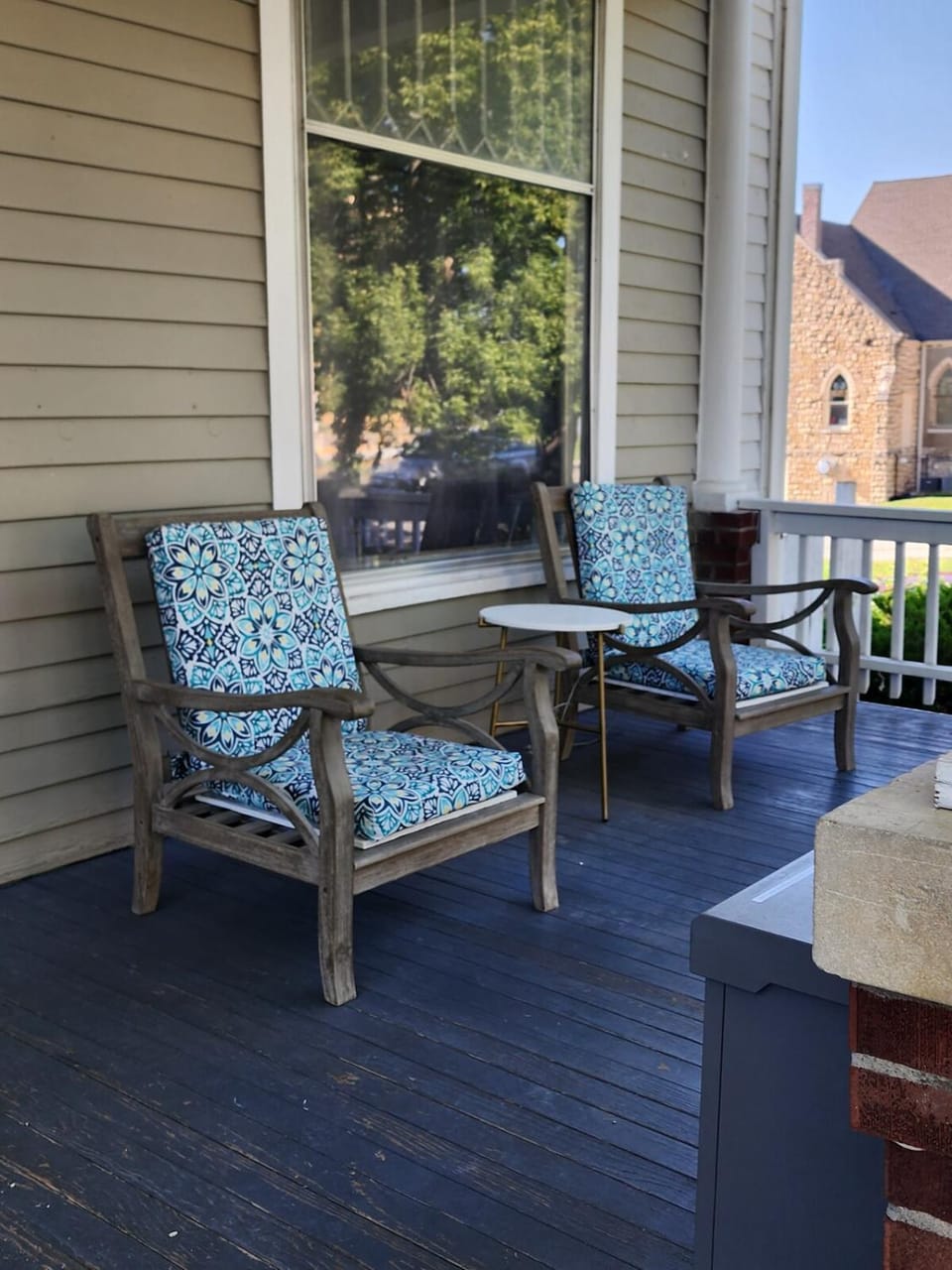 Beautifully Renovated Downtown 1 Bed 1 Bath Apt, Pet Friendly Apartment in Topeka