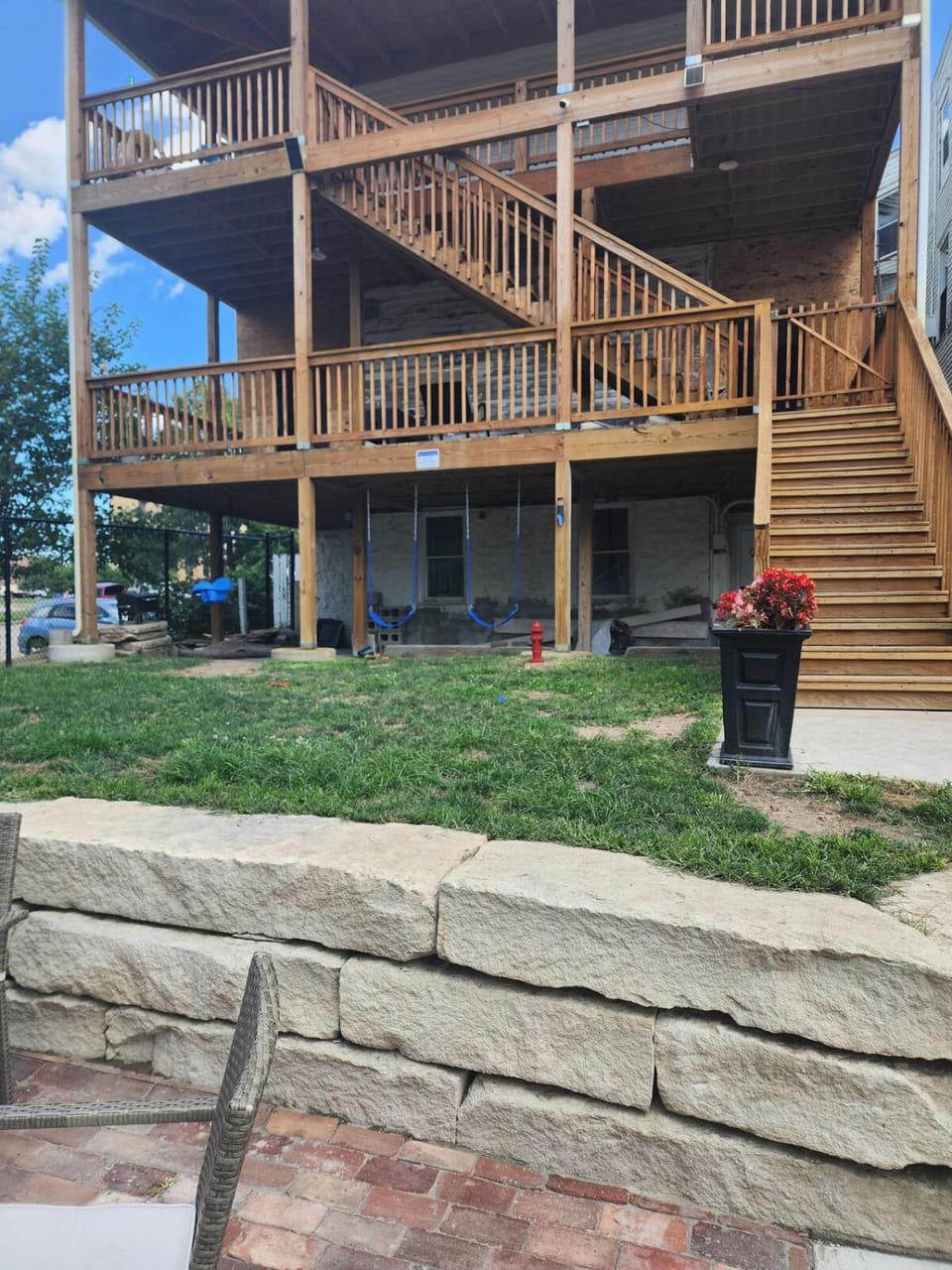 Beautifully Renovated Downtown 1 Bed 1 Bath Apt, Pet Friendly Apartment in Topeka