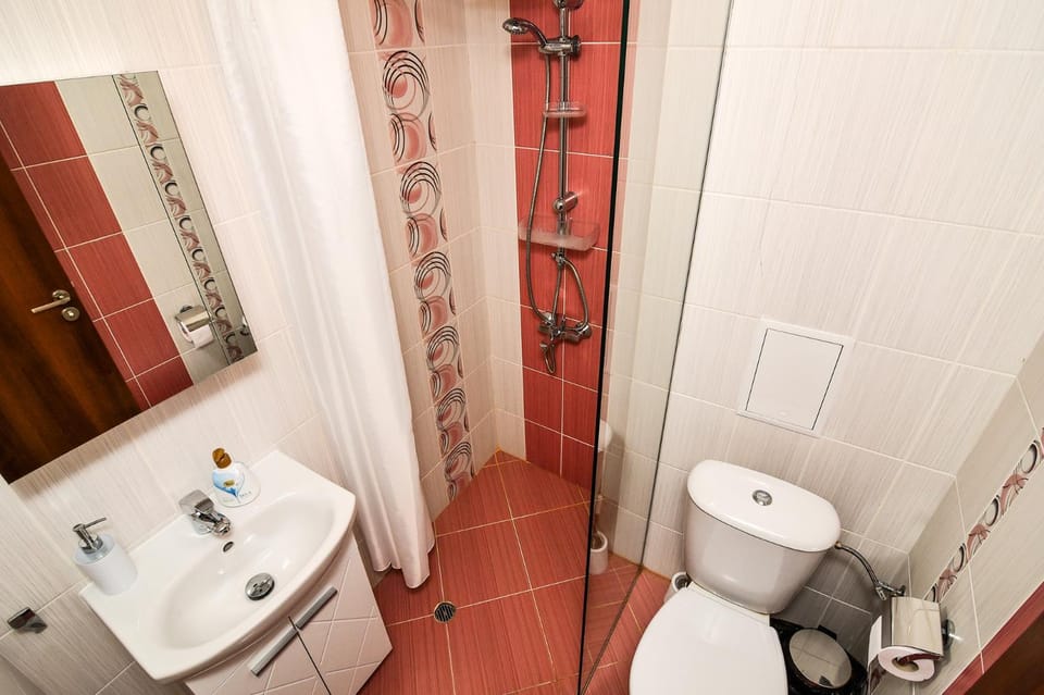 Shower, Toilet, Bathroom