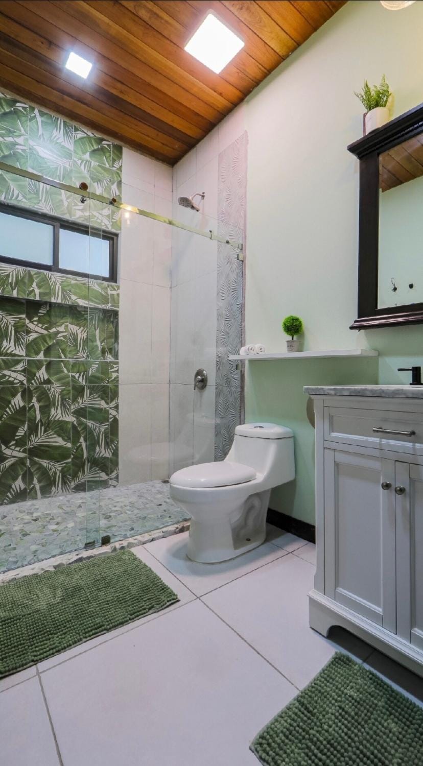 Shower, towels